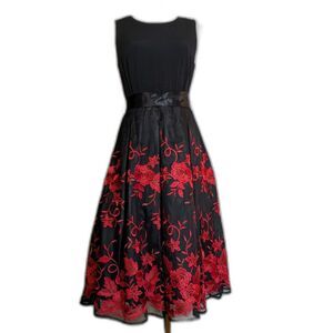 Madison Leigh Black Red Floral Embroidered Fit & Flare Prom Dress Size 6